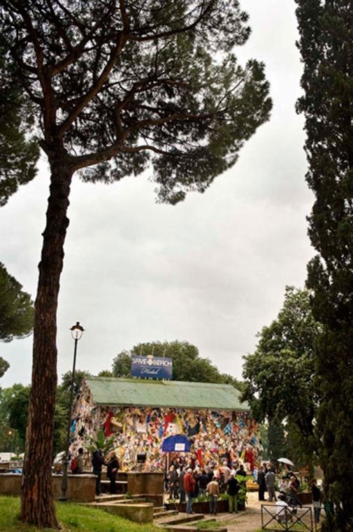 Rome Builds a Hotel From Beach Trash Amusing